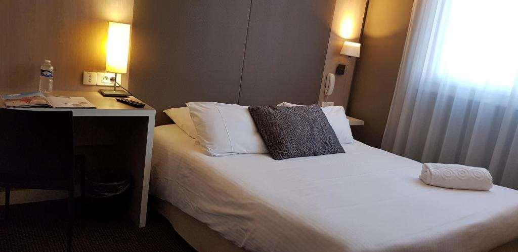 L'Hotel Bristol Caen Szoba fotó